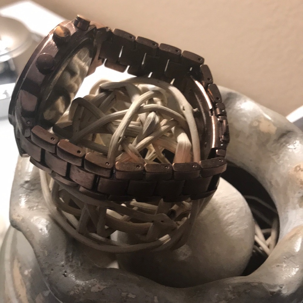 Watch - Picture 2 of 4